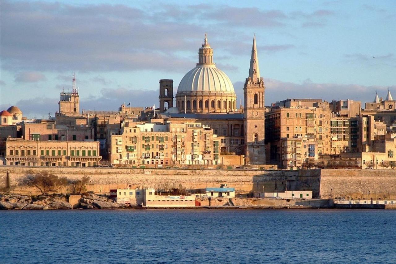 Modern Family Holiday Retreat In Gzira Sliema Ngoại thất bức ảnh