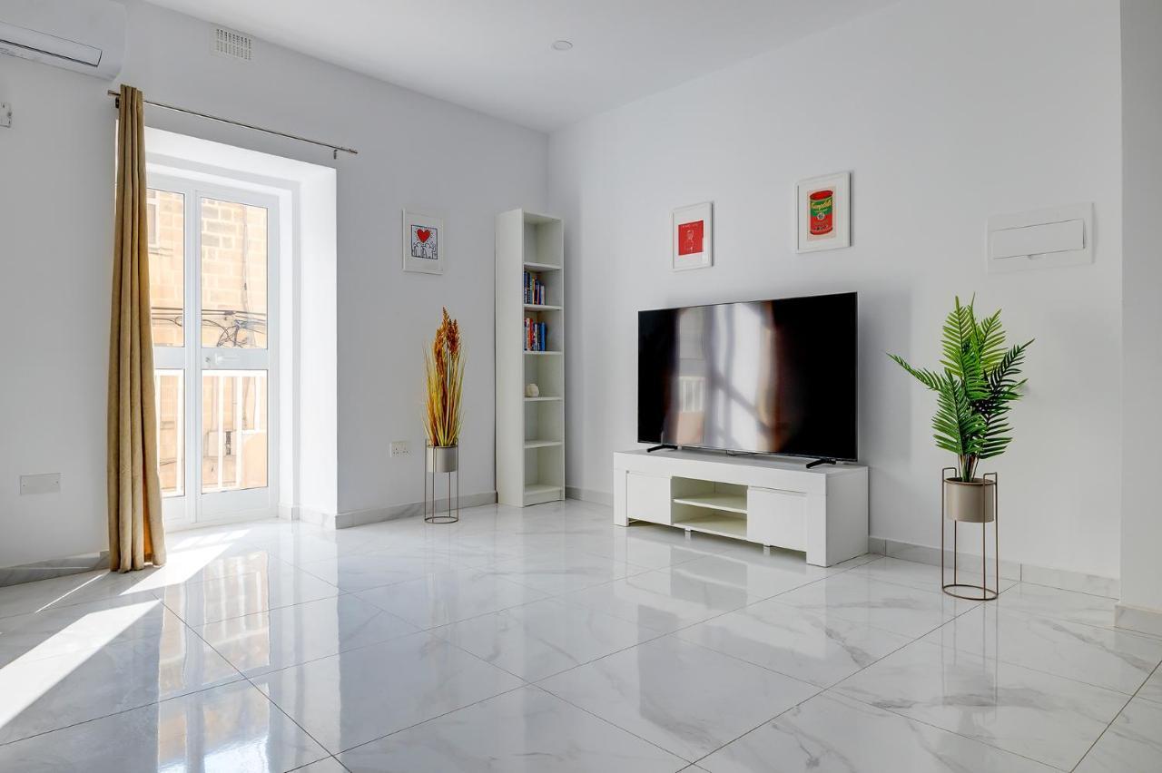 Modern Family Holiday Retreat In Gzira Sliema Ngoại thất bức ảnh