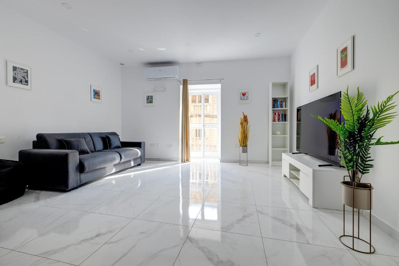 Modern Family Holiday Retreat In Gzira Sliema Ngoại thất bức ảnh