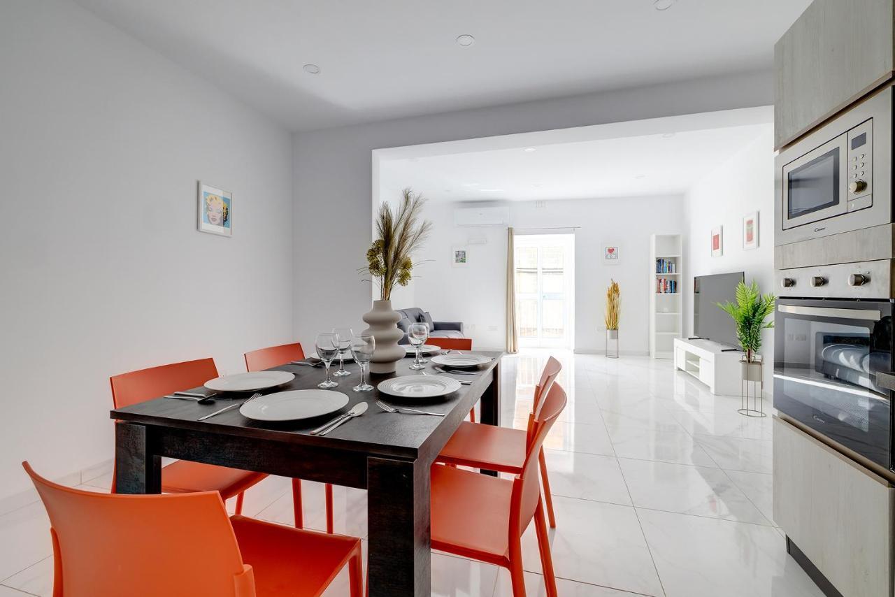 Modern Family Holiday Retreat In Gzira Sliema Ngoại thất bức ảnh