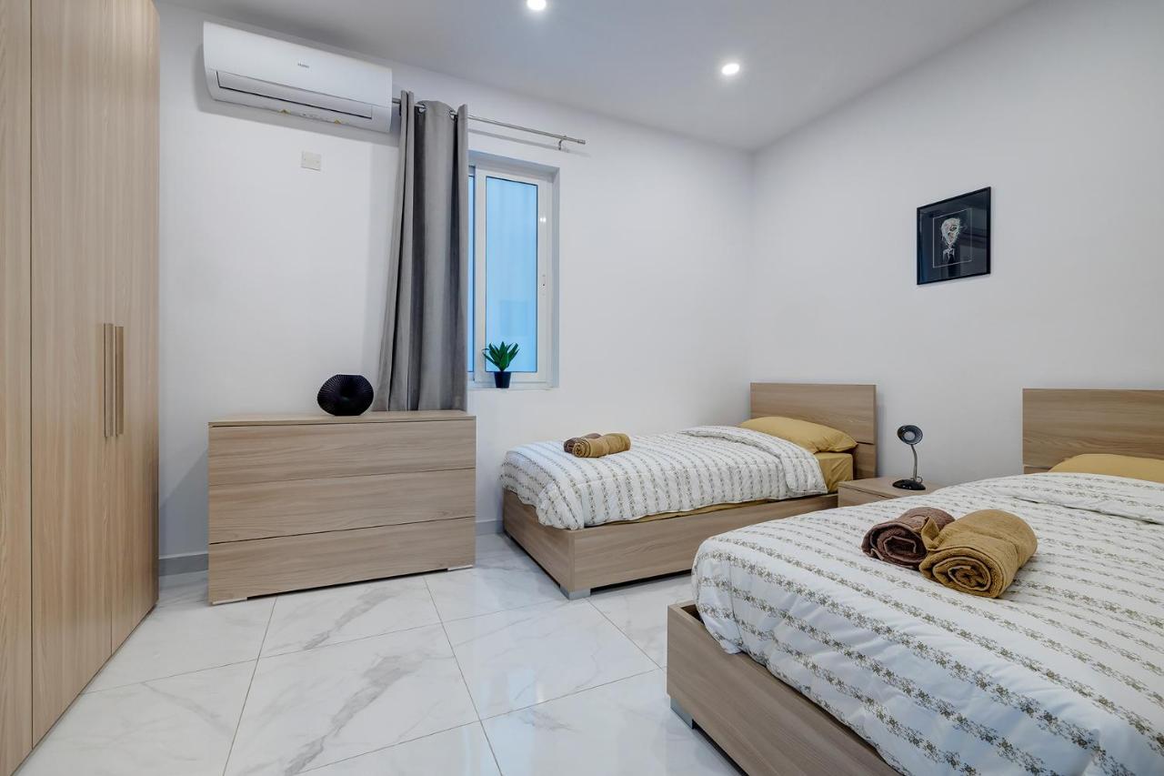 Modern Family Holiday Retreat In Gzira Sliema Ngoại thất bức ảnh