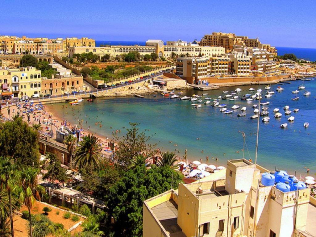 Modern Family Holiday Retreat In Gzira Sliema Ngoại thất bức ảnh